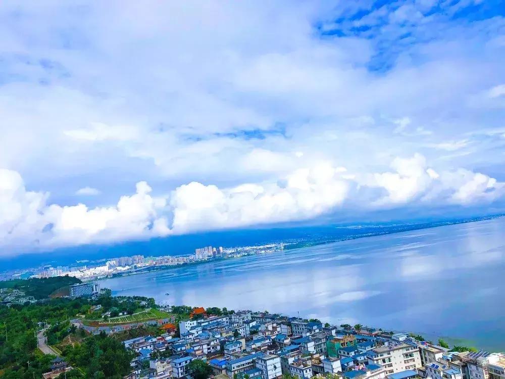 开民宿到底赚不赚钱,开民宿赚钱的老板