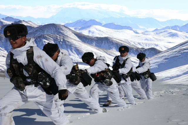 中国边防军人零下40度,边防士兵防寒