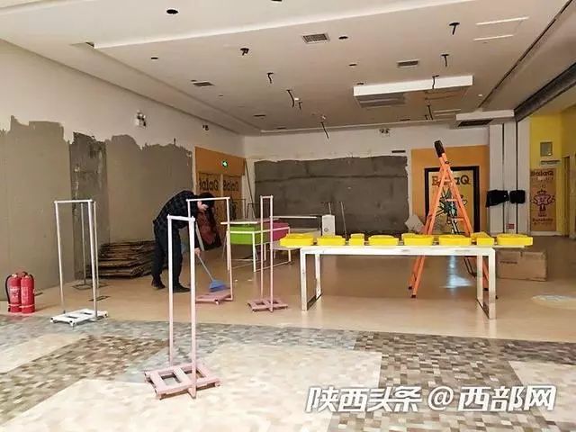 西安群光广场开业两年面临撤柜,管理人员:一年赔几个亿,不关不行