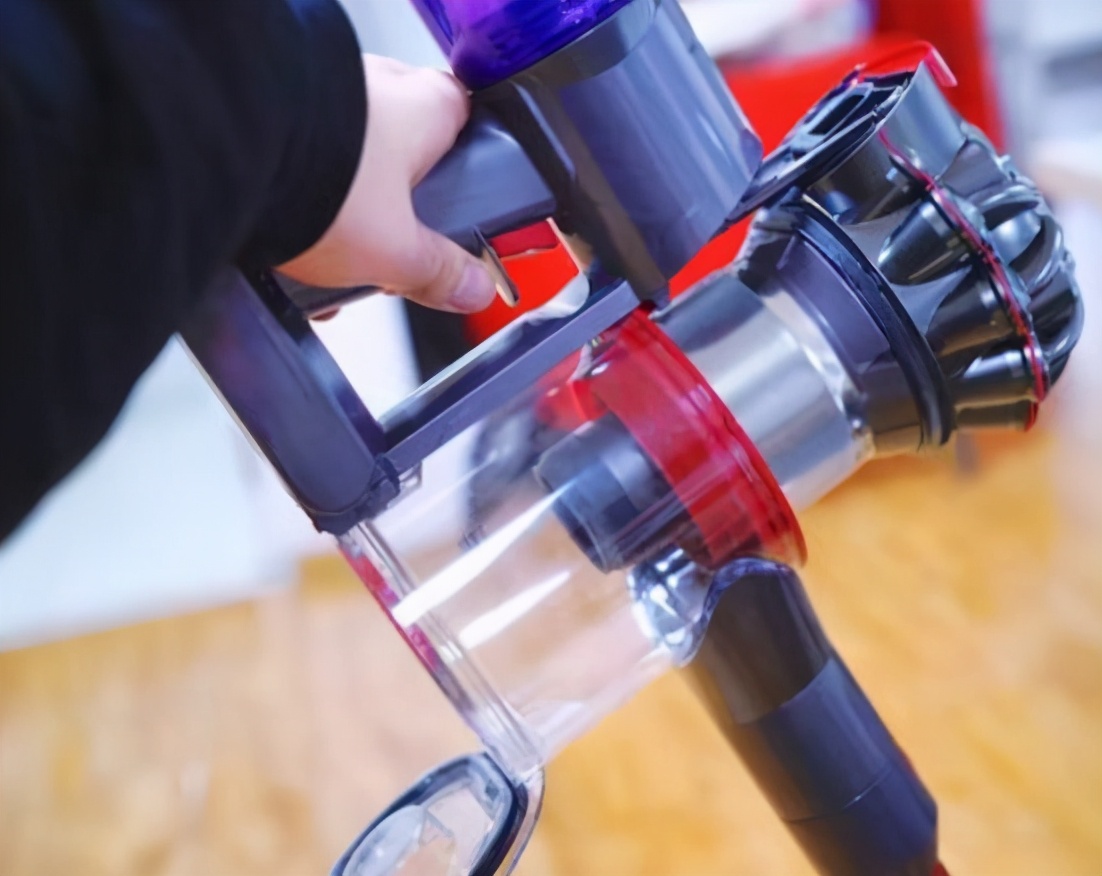 戴森v10吸尘器售后维修,戴森吸尘器如何质保的