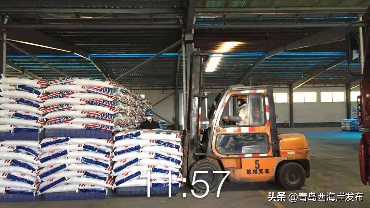 青岛西海岸新区六汪镇：农资直接配送到家不误农时“代购忙”