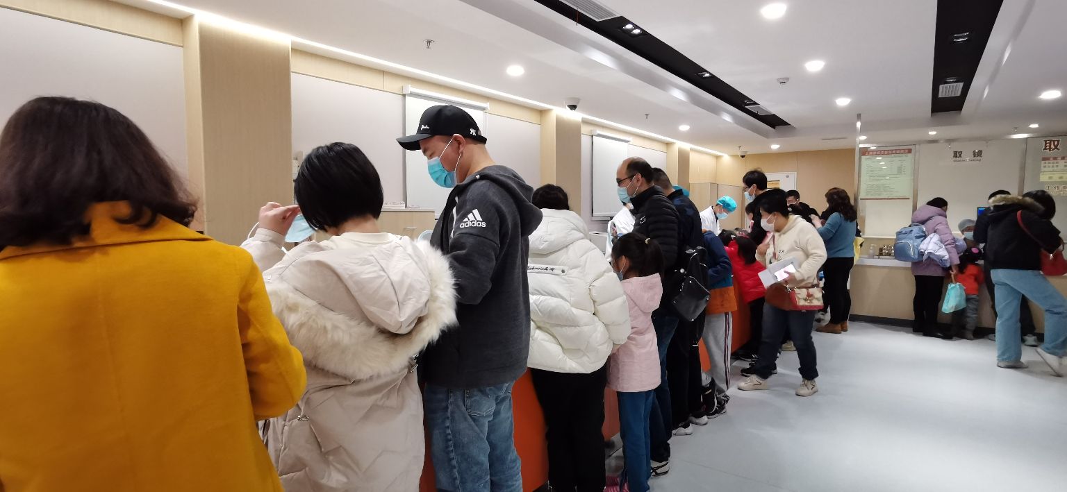 上海眼科配眼镜哪个好,上海五官科医院配近视眼镜多少钱