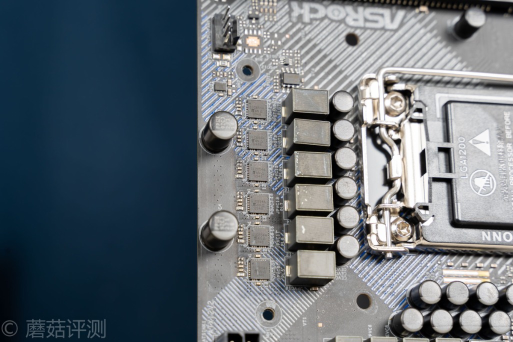 颜值高的z690主板,华擎z490极限玩家4