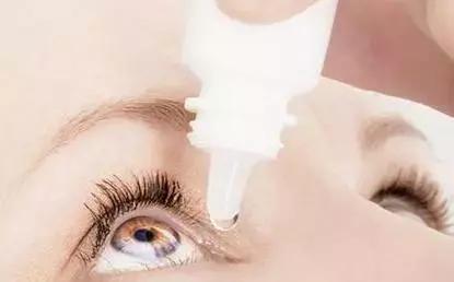 氨碘肽眼药水正确的使用方法,人工泪液眼药水的正确使用方法