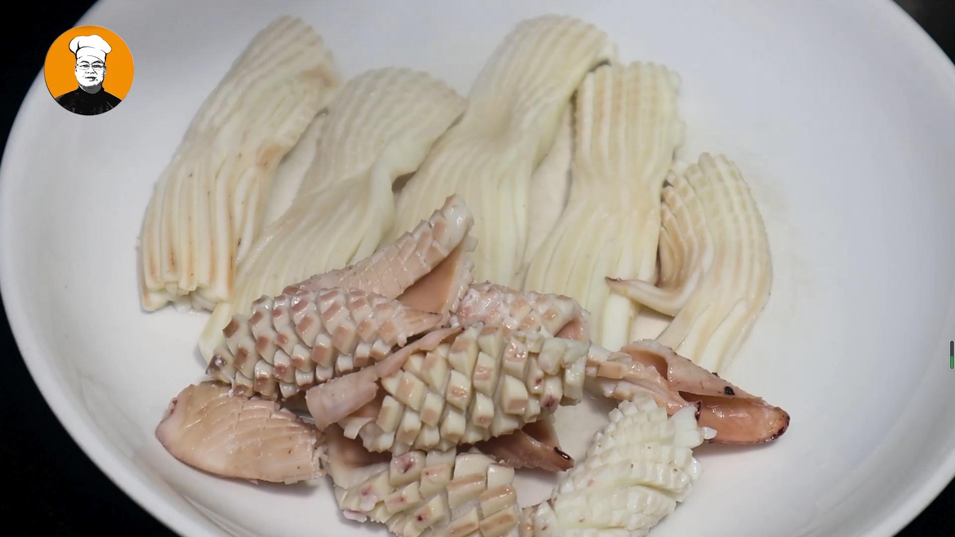鱿鱼怎么切花刀小技巧,鱿鱼三种新款花刀切法记得收藏