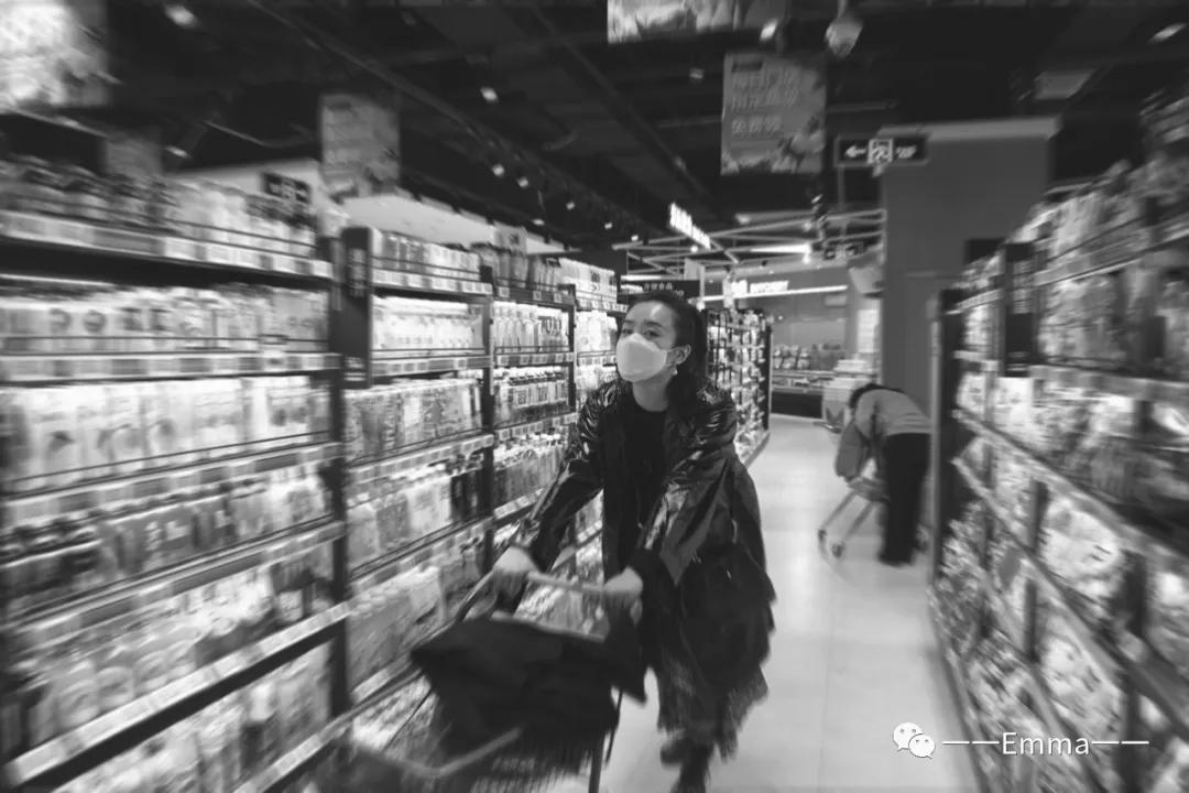 口罩下的生活既平常又特殊,口罩下的生活状况