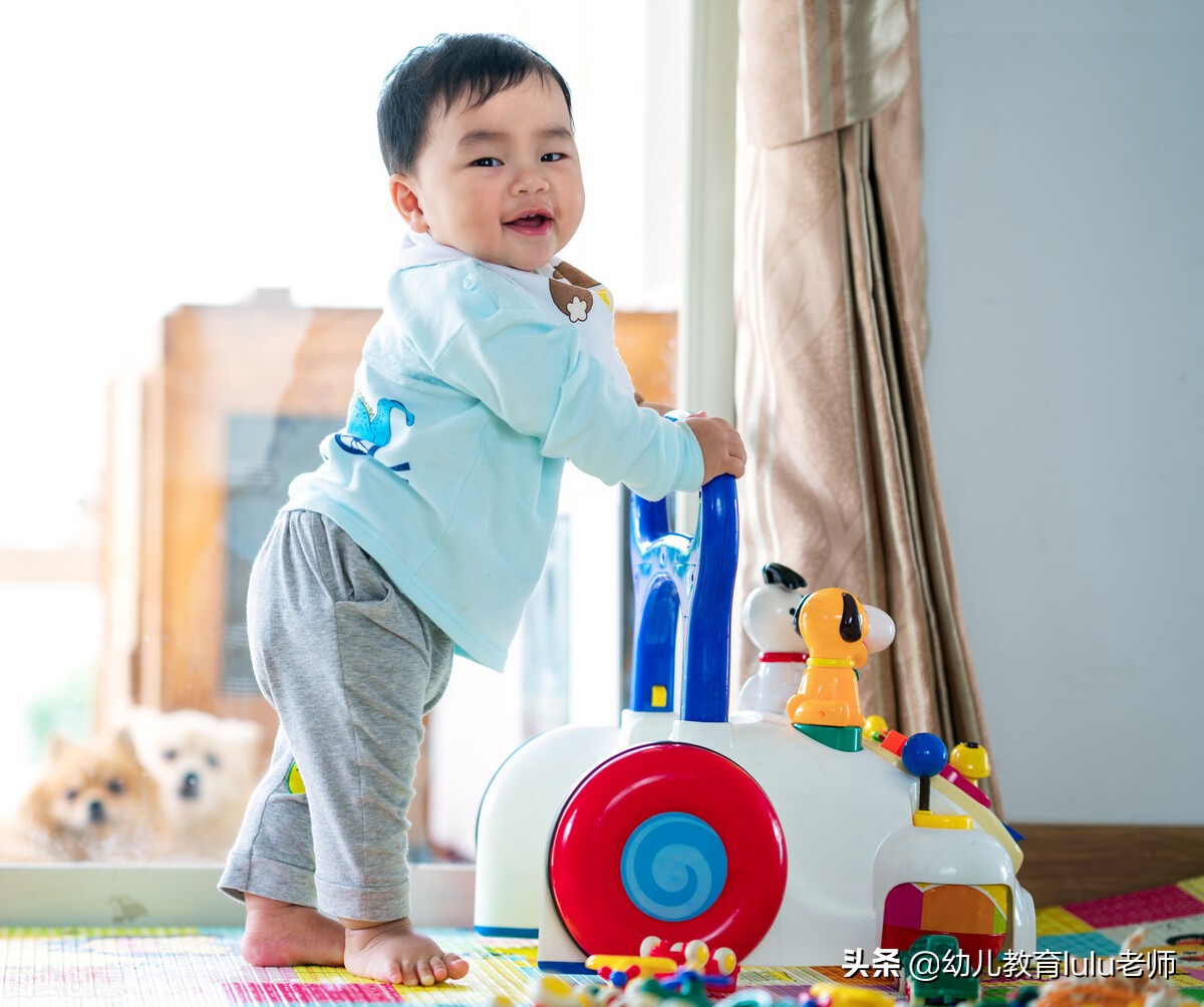 小孩多大学走路科学,宝宝学走路正确方法