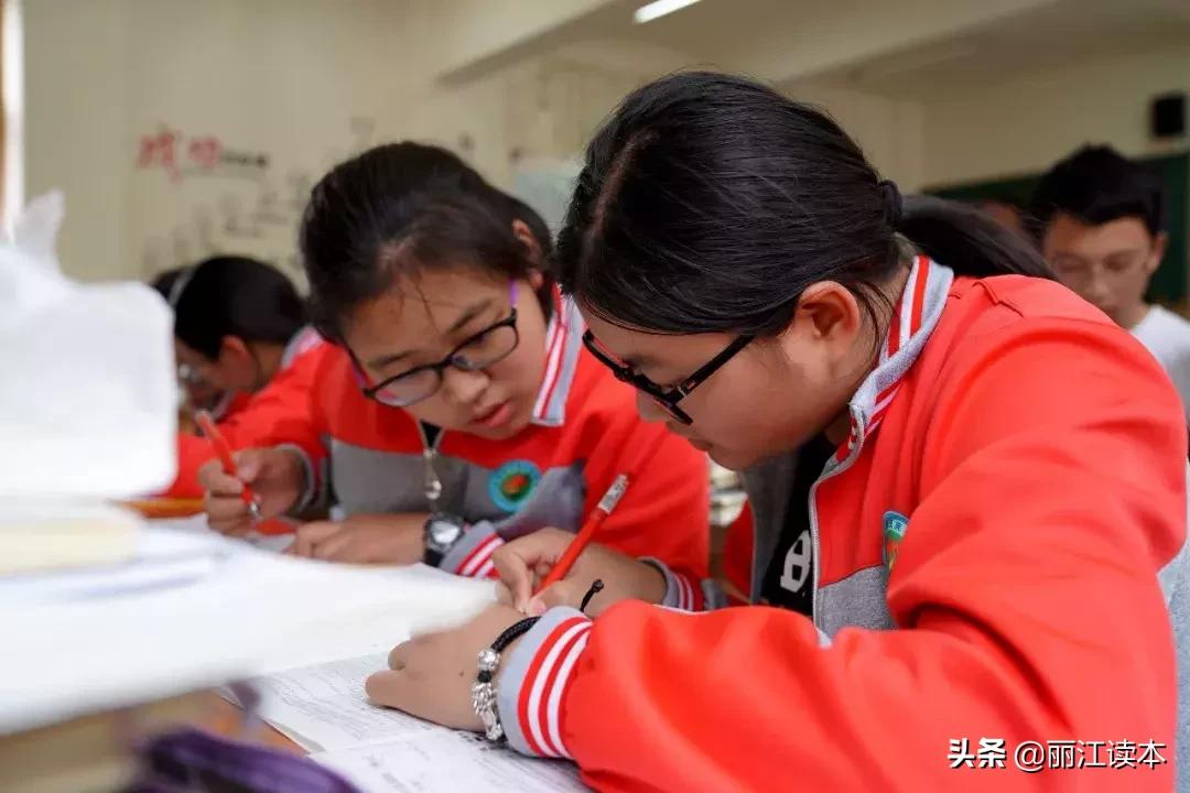 今年高考丽江有个班竟考上了1个清华2个北大!揭秘宁蒗海安班……