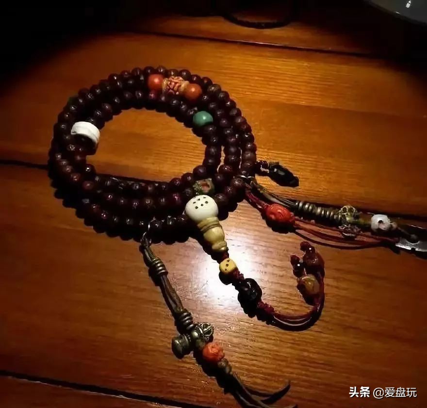 一条串加几个金标效果好,一条串配几百个配饰