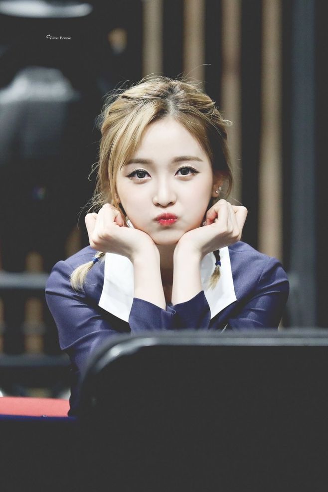 女明星同款活力妆,明星日常妆容眼影