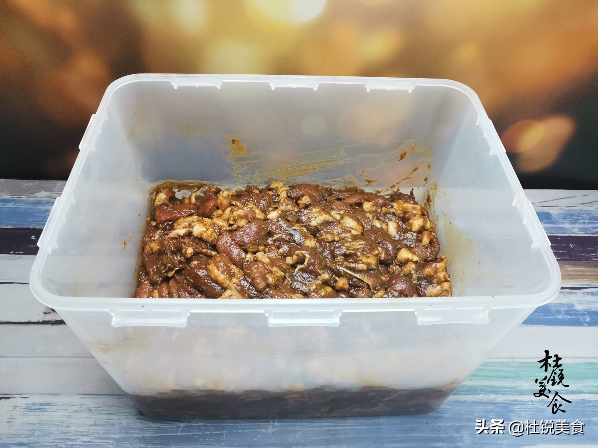 自制香肠，切记加入“2白2黑1香”，酱香馥郁，美味零添加