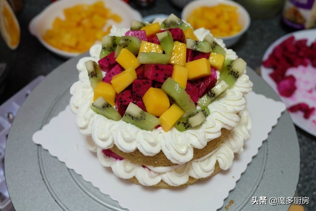 蛋糕做起来好吃又简单,怎样用家里的材料制作美味的蛋糕