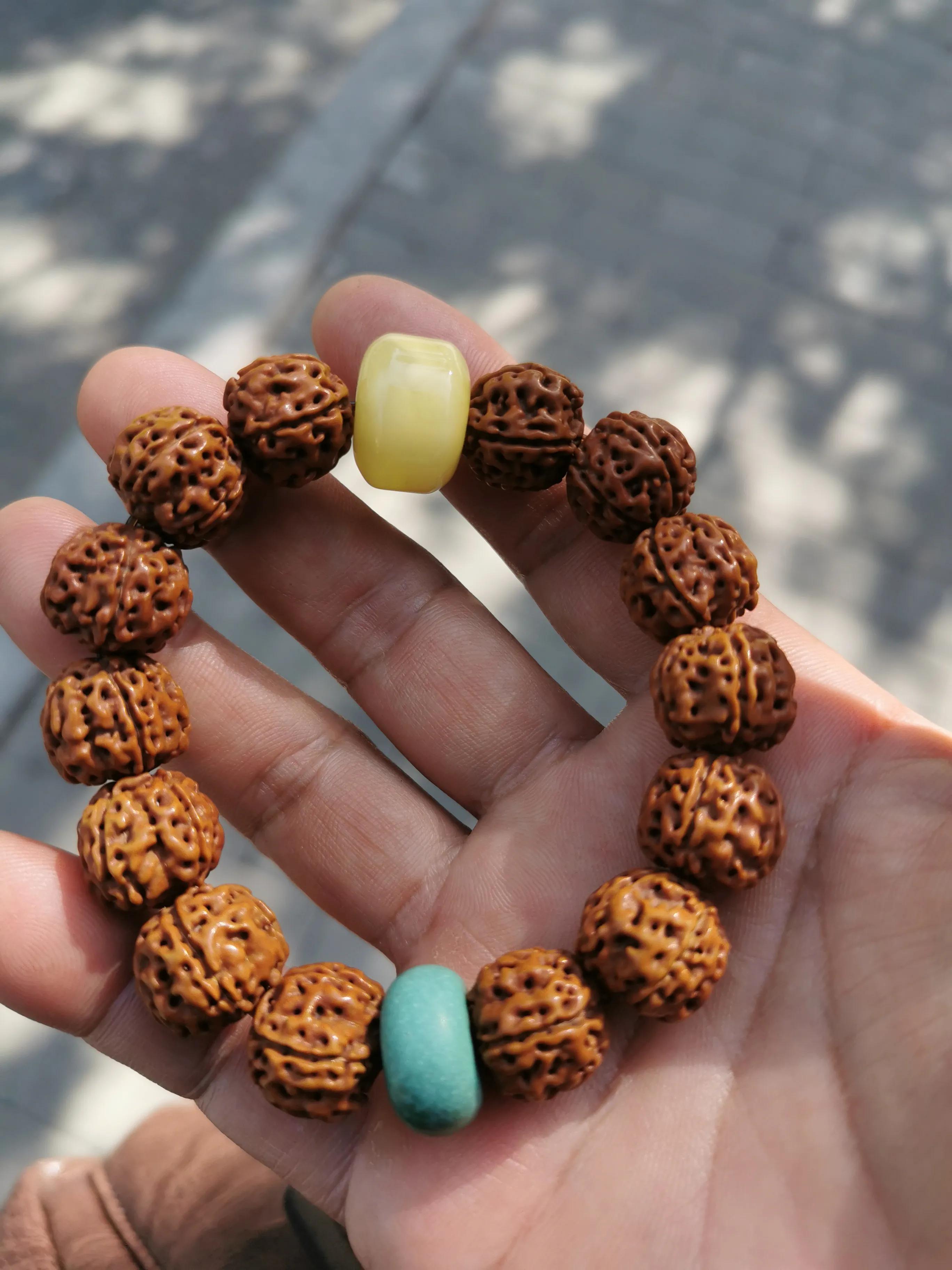 小金刚菩提串色后怎么办,小金刚菩提手串有裂纹怎么办