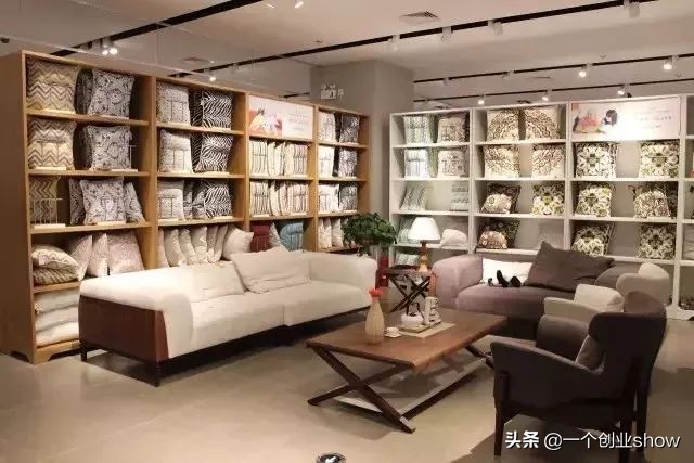 优衣库大卖300亿,优衣库新店开业方案