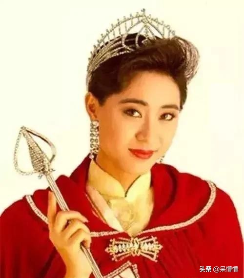 李嘉欣邱淑贞对比,邱淑贞王祖贤腿长