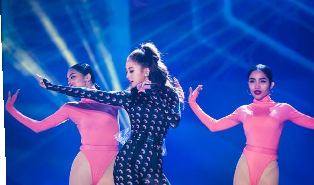 鬼鬼礼服造型,鬼鬼穿紫色礼服