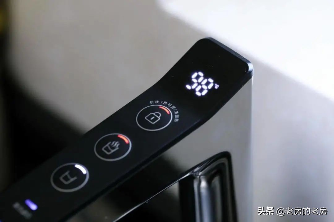 打开龙头即出热水,打开水龙头就是热水