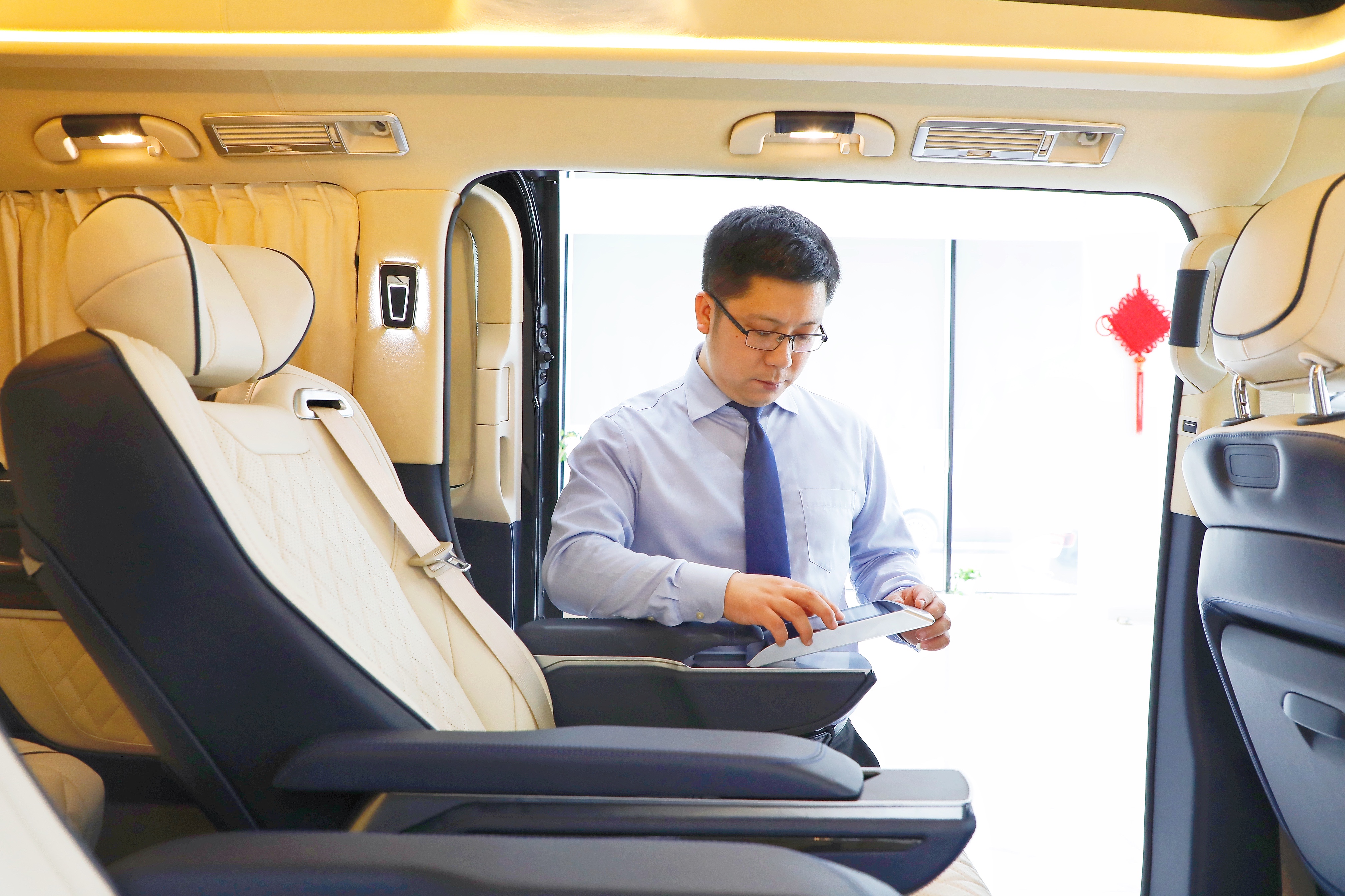 新款奔驰mpv深度评测,豪华之选这几款mpv才够牌面