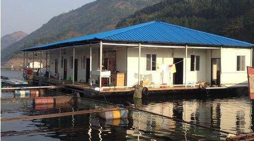 筏钓挂泥鳅钓翘嘴抓口技巧,筏钓翘嘴泥鳅打窝正确方法