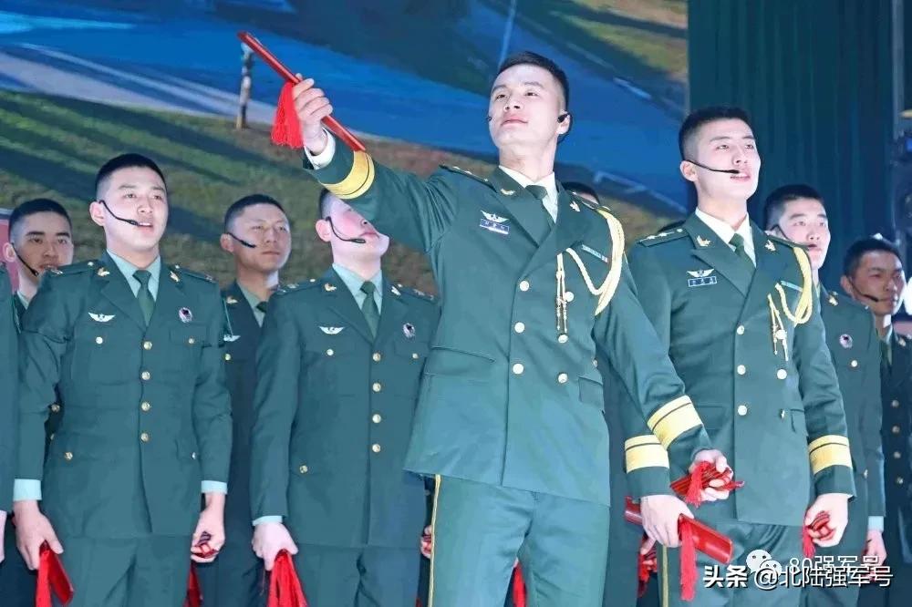 军营春晚嗨翻全场,军营春晚众星闪耀你喜欢哪一款