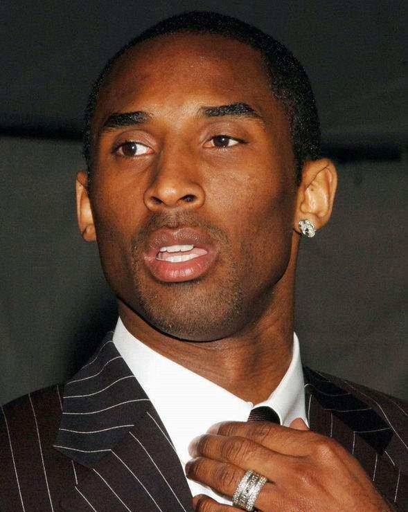 耳钉适合什么球星,科比年轻照片戴耳钉