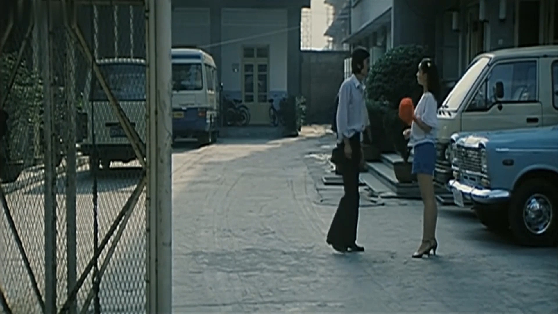 后方撤退前方战士牺牲,前方将士浴血奋战后方拆台