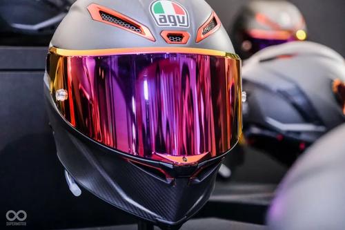 王者之甲测评,agv碳纤维盔