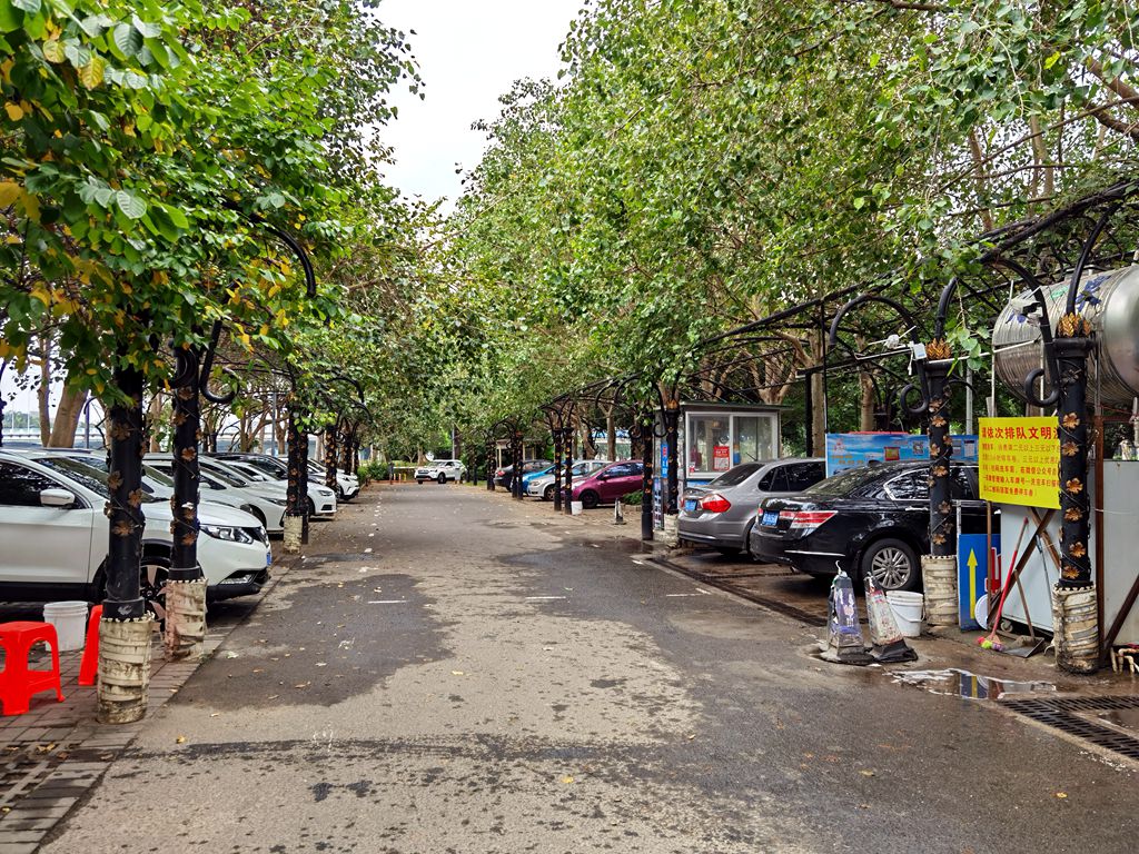 海口万人海鲜广场自助洗车,海口有多少家8元自助洗车公司