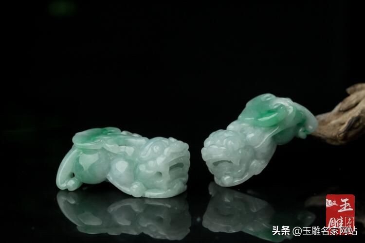 翡翠貔貅吊坠的佩戴要注意什么,貔貅翡翠佩戴有讲究