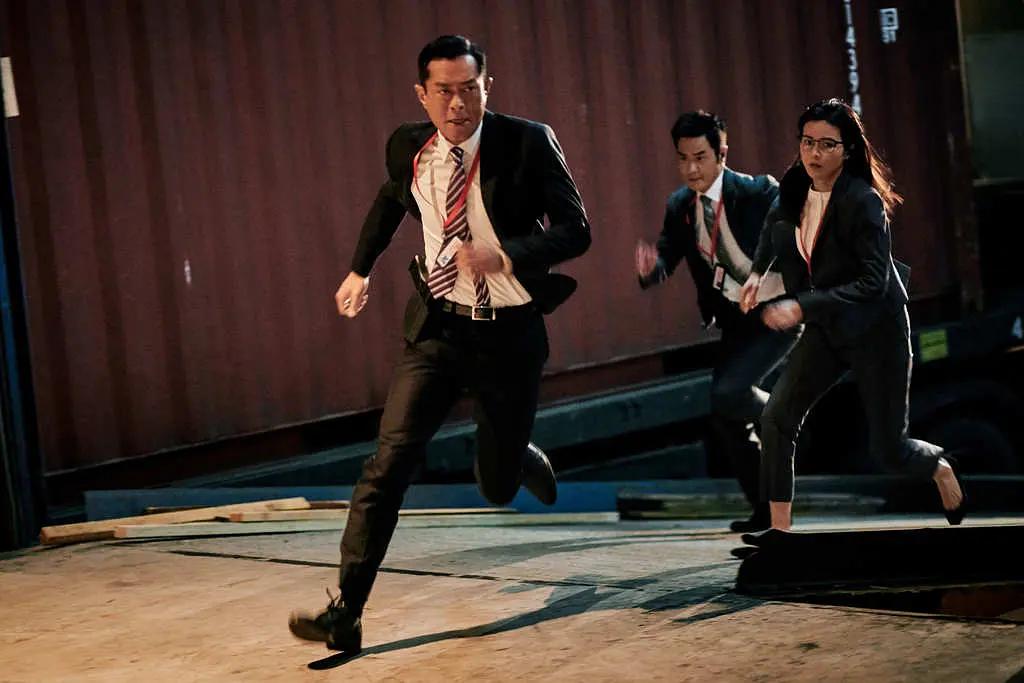 今年春节电影档排片人潮汹涌,新片接连定档抢占十月电影市场