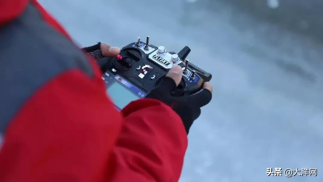 路上结冰怎么送外卖,冬天下雪路滑外卖小哥怎么送餐