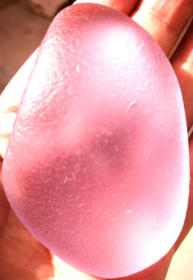 沙漠石头无奈的呐喊