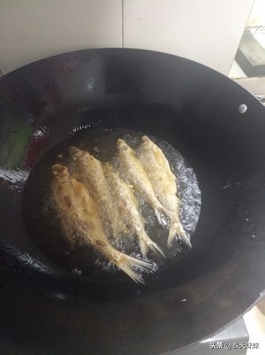 豆豉鲮鱼油麦菜用哪种豆豉鲮鱼好,金奖豆豉鲮鱼和优质豆豉鲮鱼