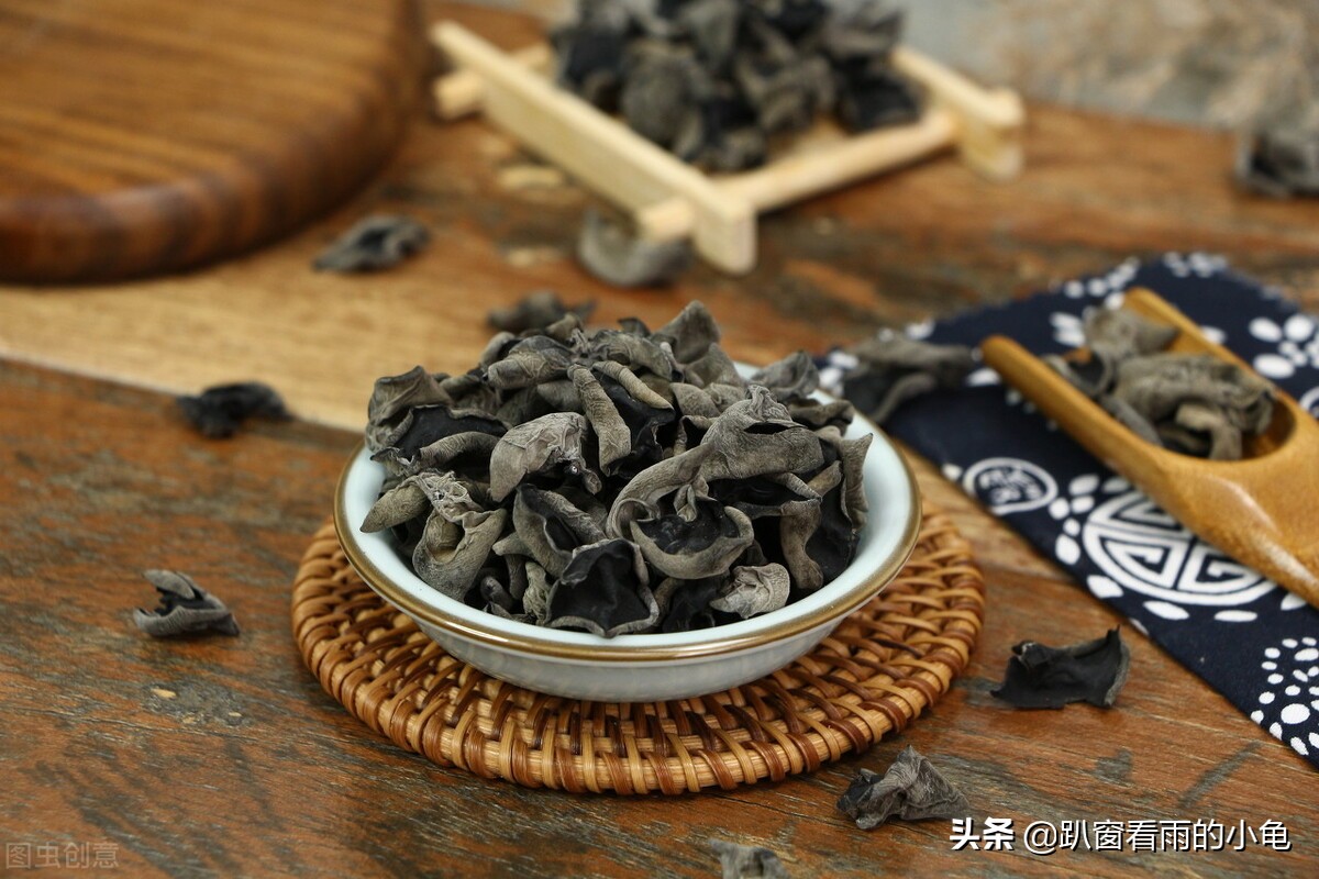 春天多吃木耳，清淡低脂防春燥，牢记“3宜4不要”，身体更健康