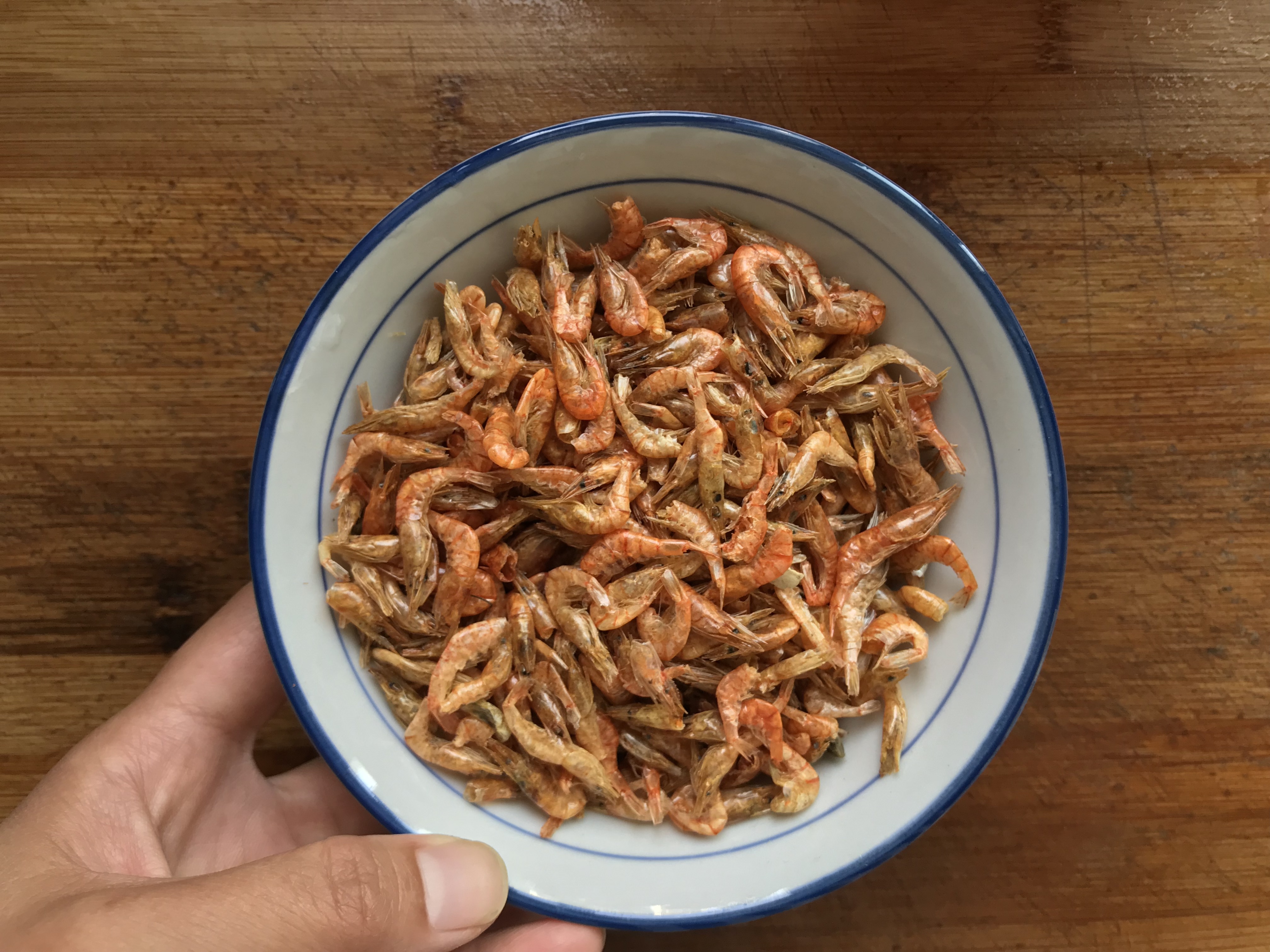 朋友寄过来的皮皮虾,河虾跟芹菜怎样做才好吃