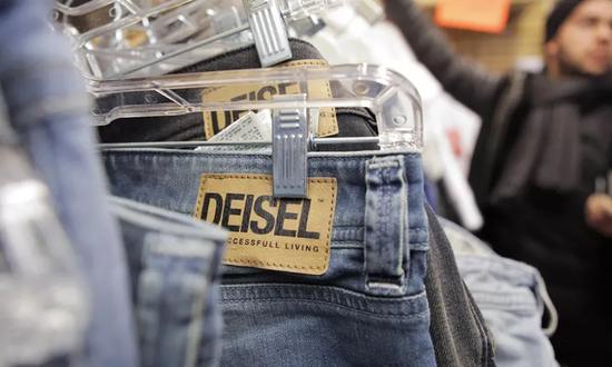 新手如何实现摆地摊月入20000,摆地摊最赚钱的4个方法