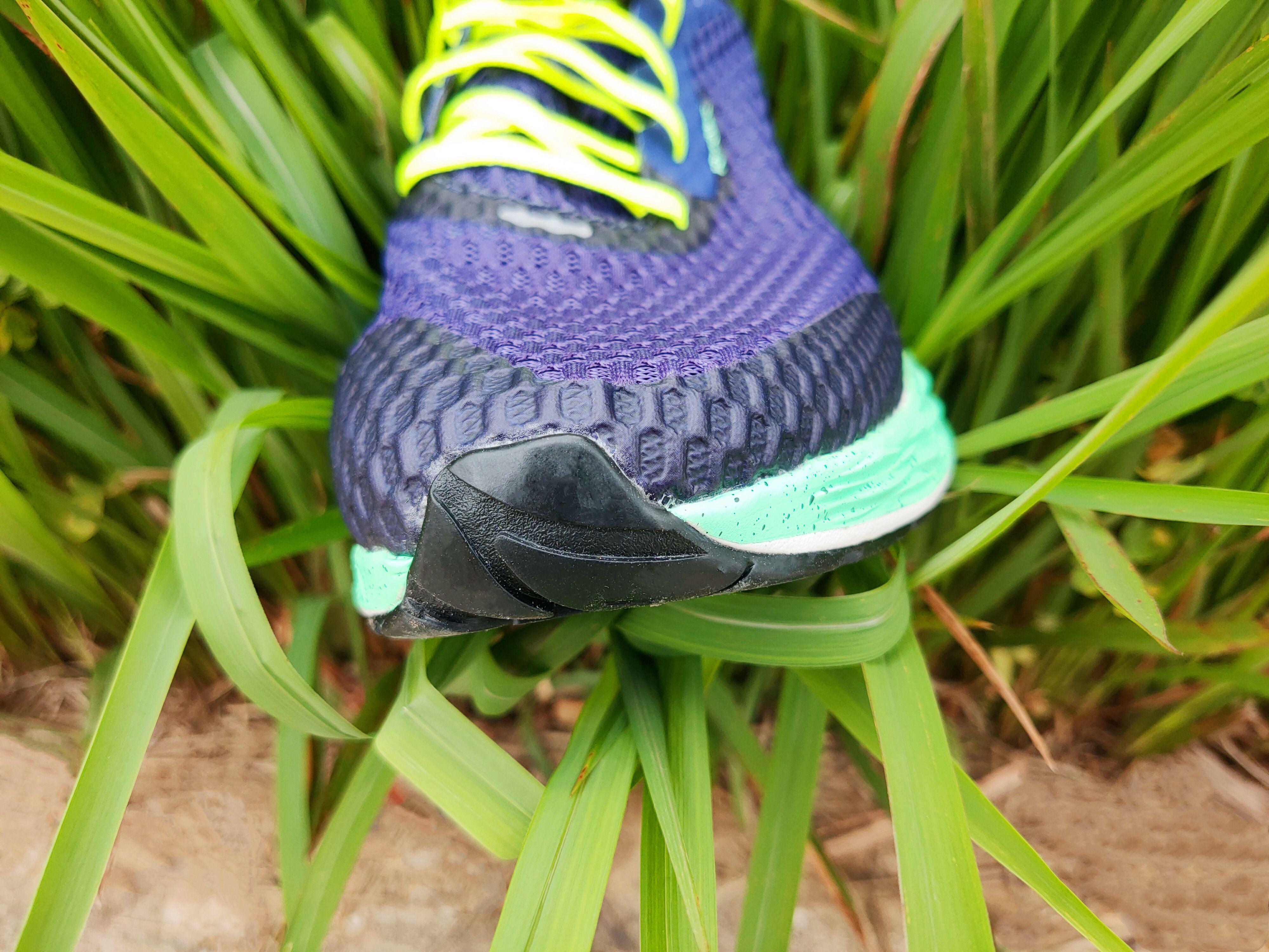 性价比踩屎跑步鞋,100左右踩屎感跑鞋推荐