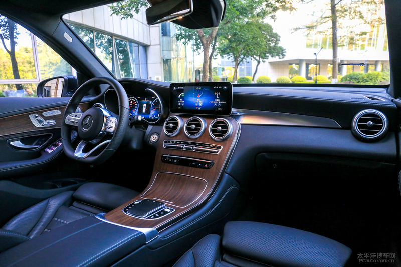 glc300l2021款和2020款的区别,2016款奔驰glc300豪华测试