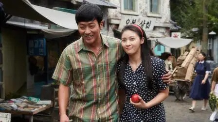 许三观九次卖血经历,如何看待许三观最后一次卖血