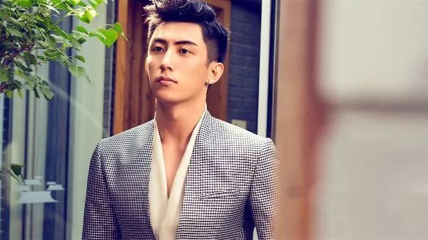 钢铁直男黄景瑜搞笑视频,黄景瑜钢铁直男完整版