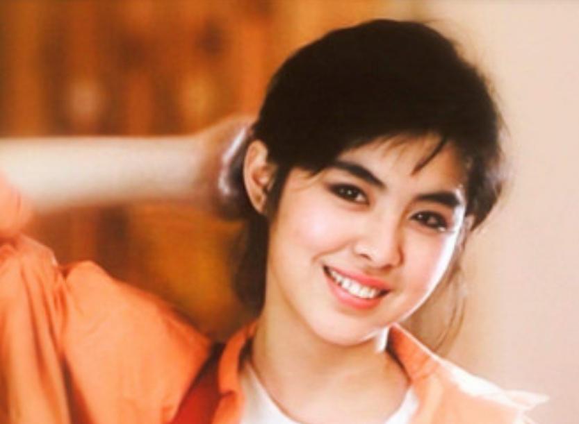 王祖贤回家照片,当年王祖贤回安徽视频