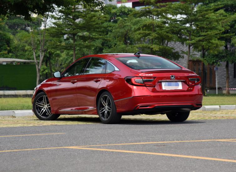 本田雅阁2020款和凯美瑞试驾,本田雅阁对比凯美瑞试驾