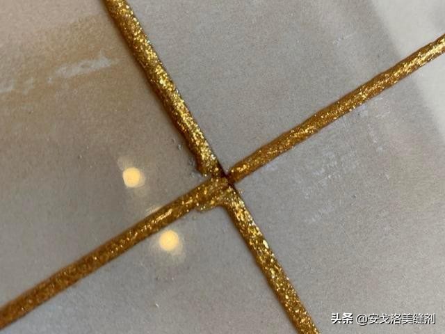 墙面美缝凹凸不平,做完美缝凹凸不平可以再刮一层吗