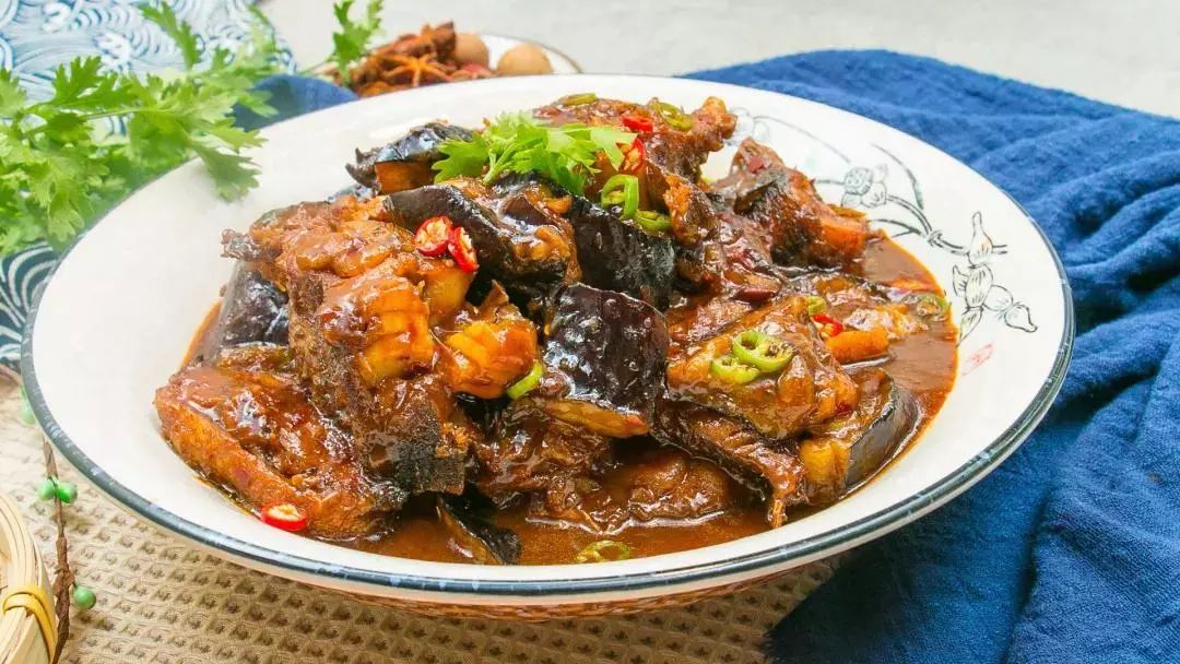 青岛人气最旺的老店,青岛市区十大必吃饭店