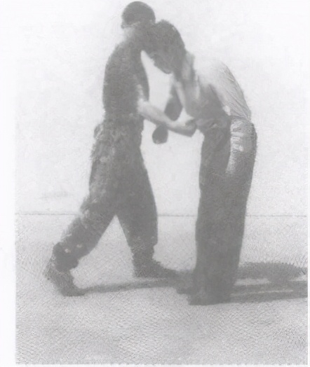 警用防暴棍和匕首警拳,警用防暴橡胶棍杀伤力