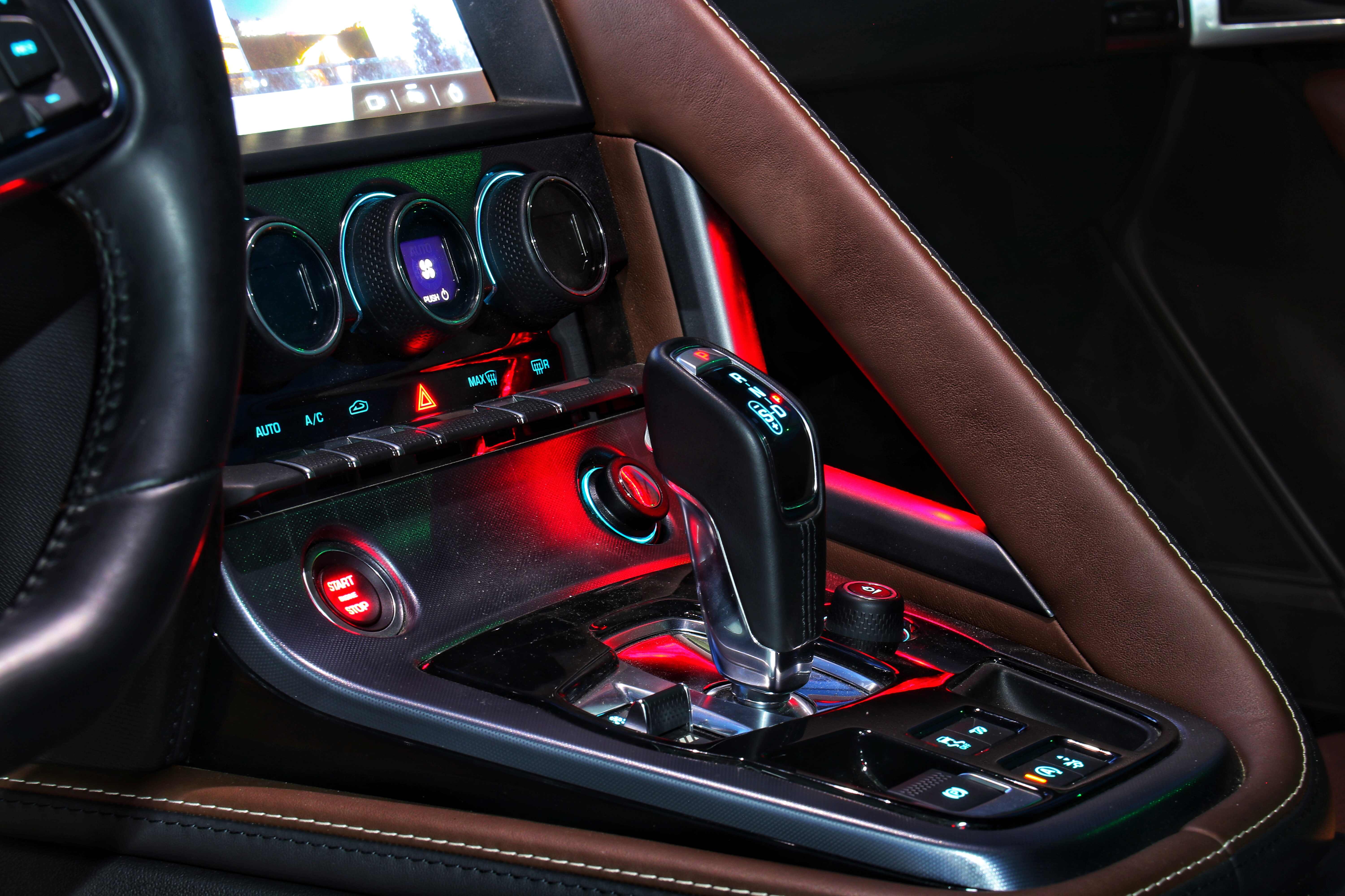 与“赫本”独享二人世界，焦点测试F-TYPE2.0T