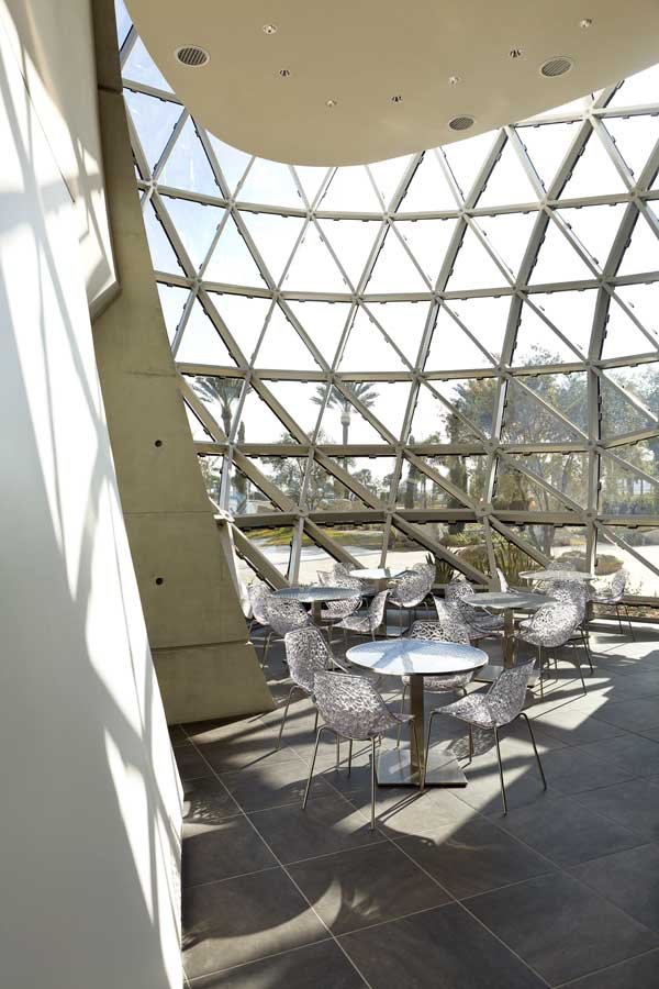 学赏画50Dali“不想模仿任何东西的人，什么也创作不出来。”