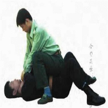 最实用的格斗技术教学视频,最简单实用的格斗技术