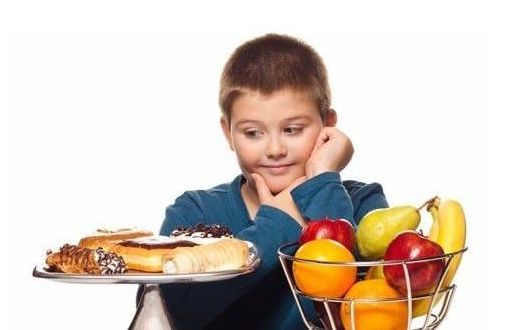 一个长假，返校孩子个个胖了一圈，“妈妈，多出来的肉怎么削？”