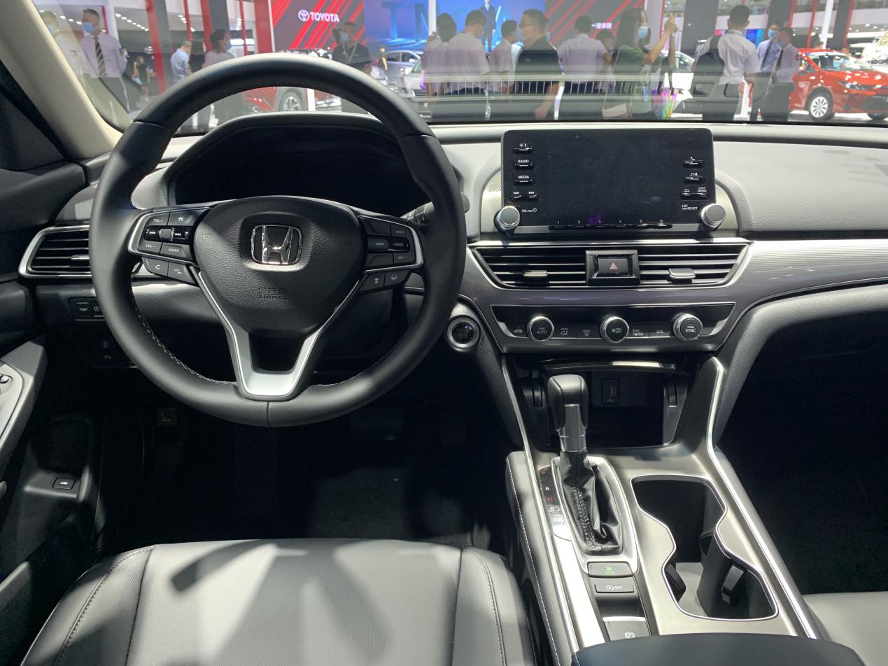 本田雅阁的优点与缺点和配置,本田雅阁公认存在的十大缺点